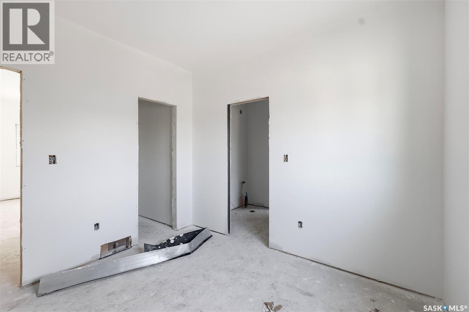 390 Sharma Crescent, Saskatoon, SK