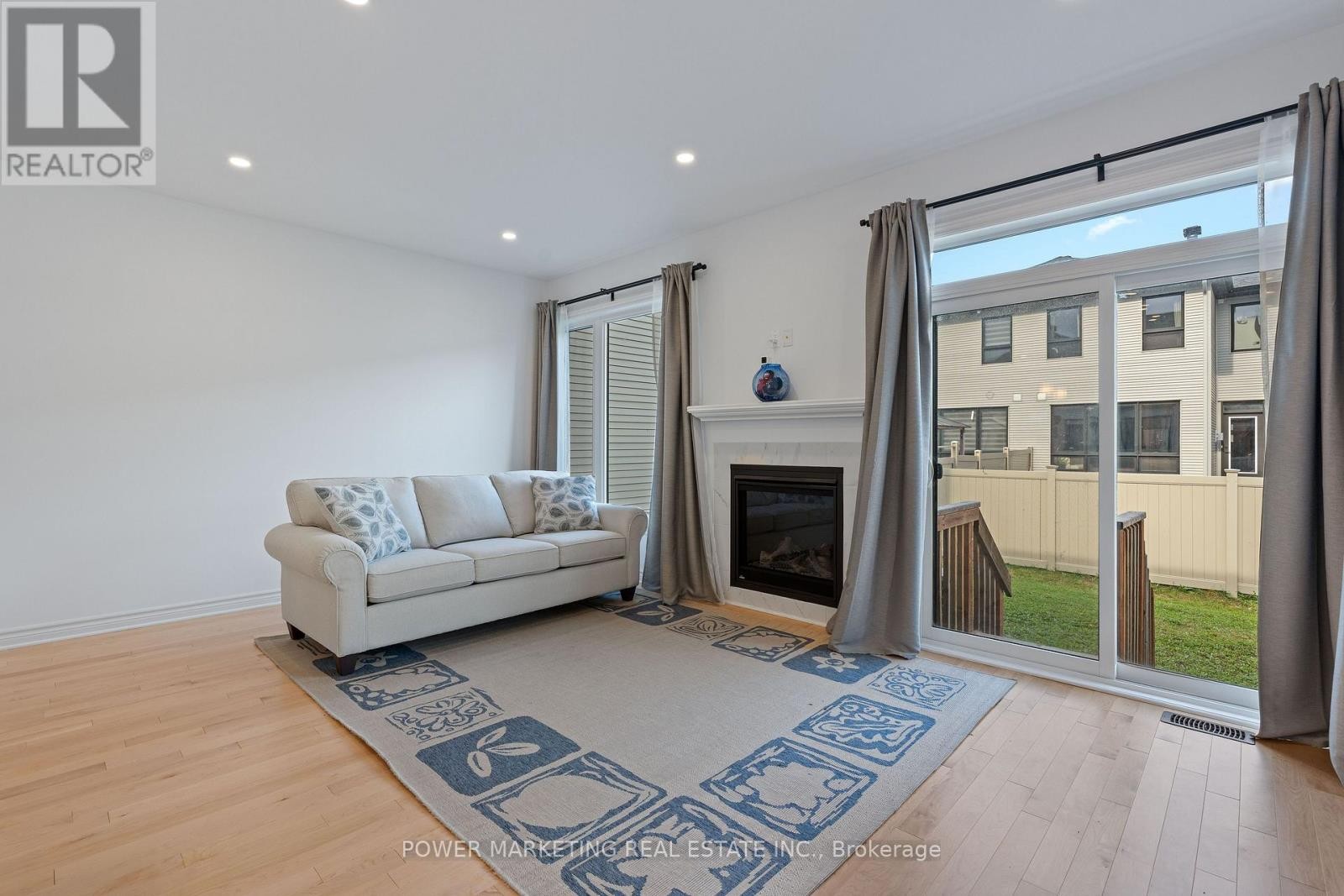 677 Cordelette Circle, Ottawa, ON