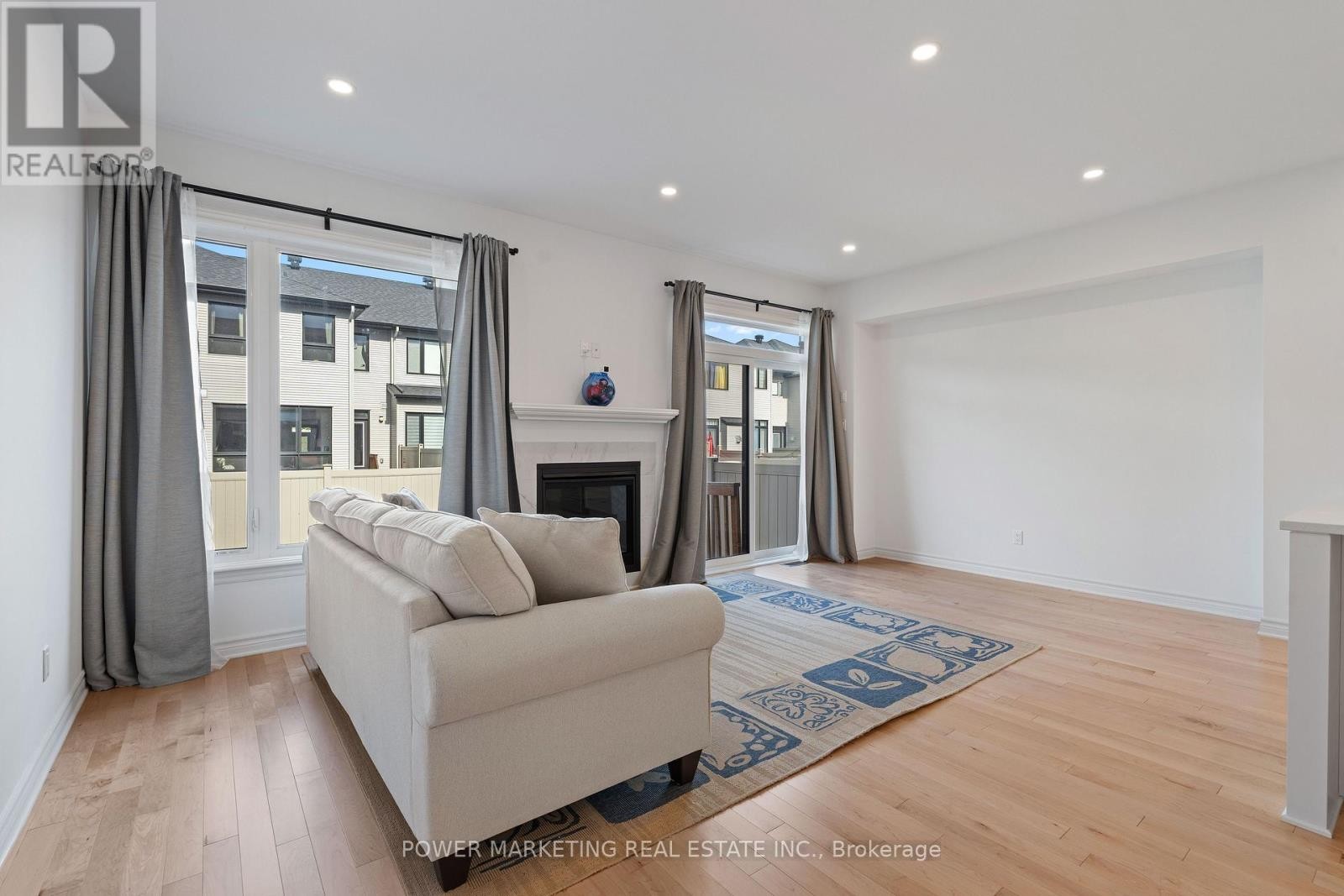 677 Cordelette Circle, Ottawa, ON