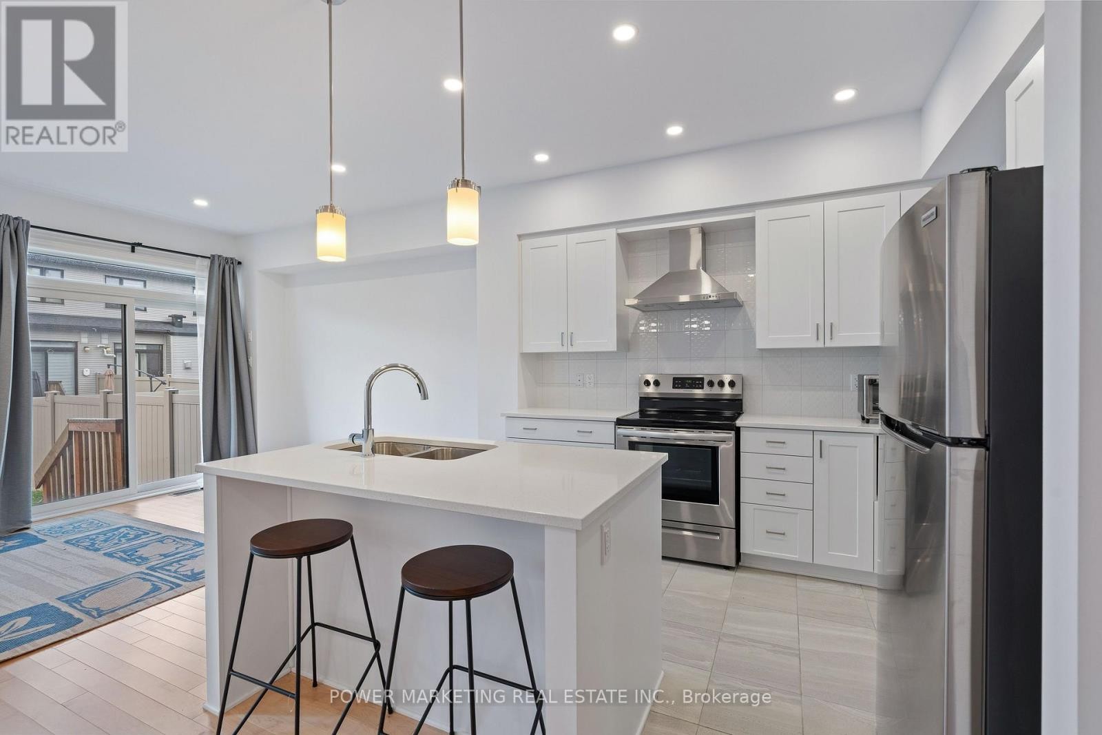 677 Cordelette Circle, Ottawa, ON