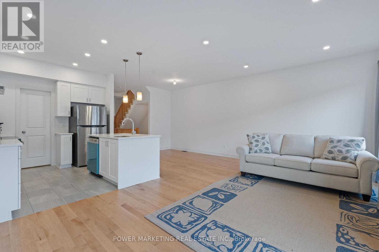 677 Cordelette Circle, Ottawa, ON