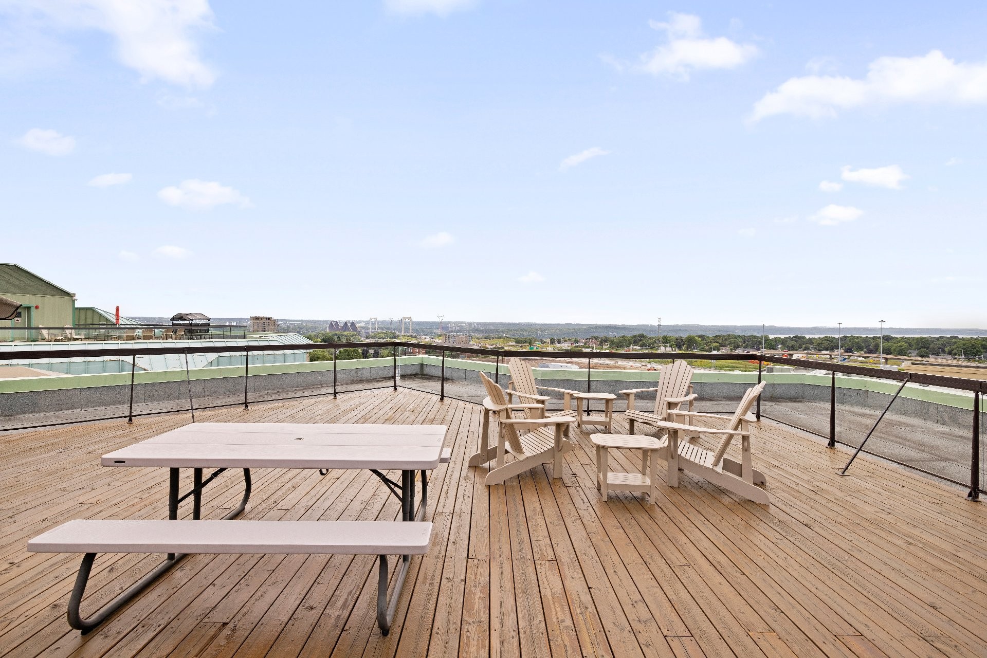 Patio - 518-3111 Av. Des Hôtels, Québec (Sainte-Foy/Sillery/Cap-Rouge), QC