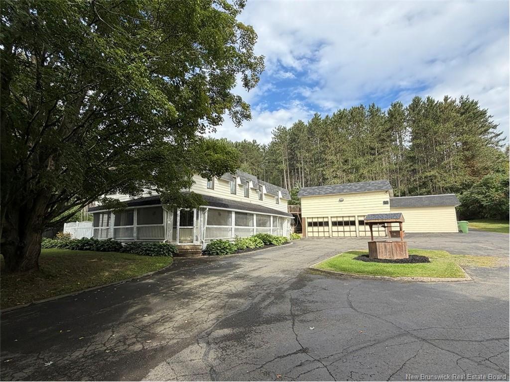 2371 Commerciale St, Saint-François-De-Madawaska, NB
