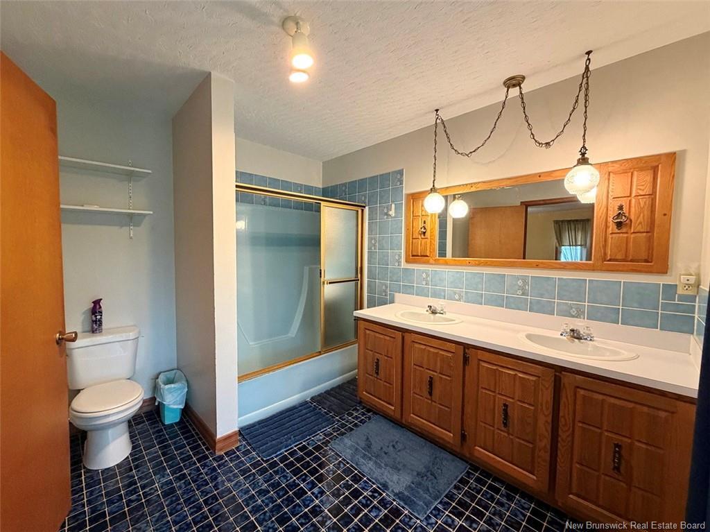 2371 Commerciale St, Saint-François-De-Madawaska, NB