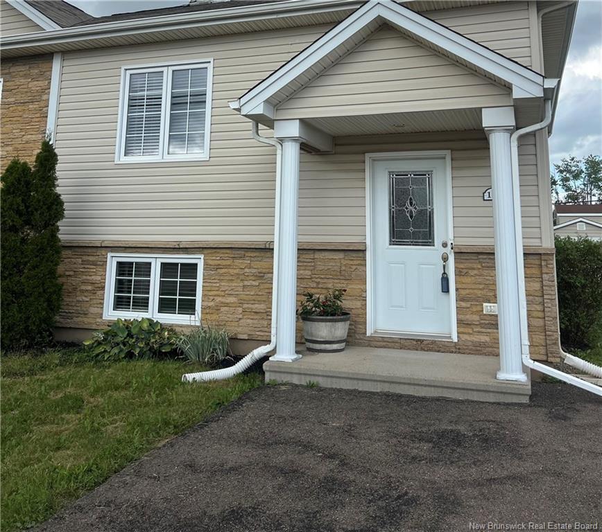 106 Lakeburn Ave, Dieppe, NB