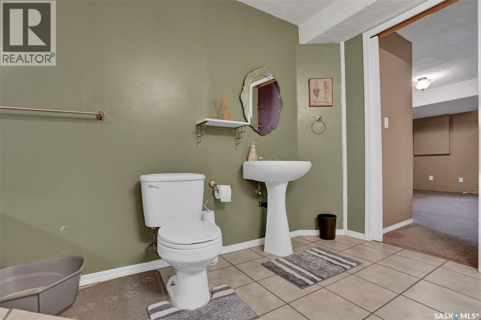 1355 Maple Leaf Crescent N, Regina, SK