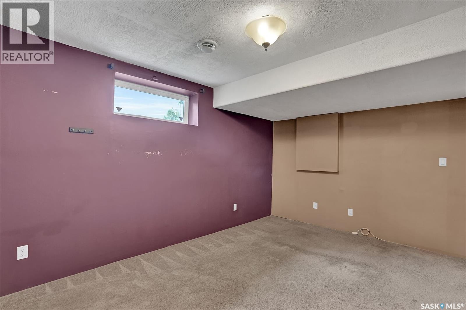1355 Maple Leaf Crescent N, Regina, SK