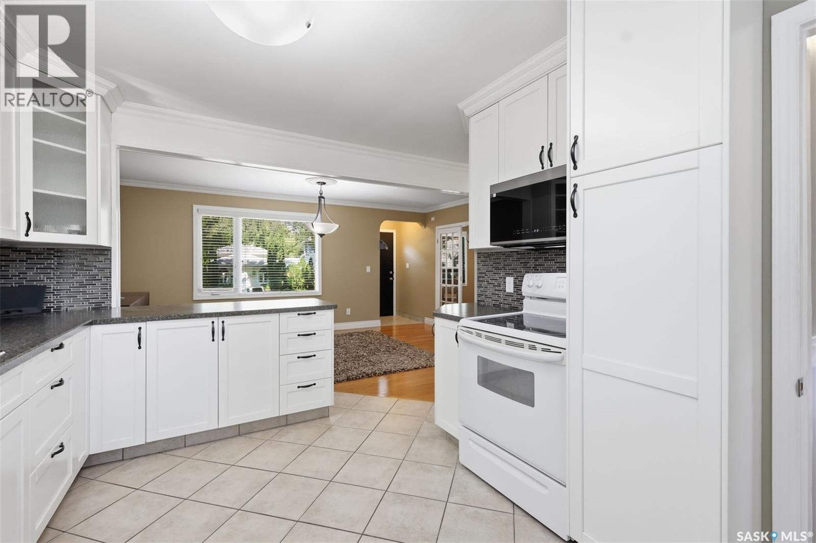 220 3Rd Street E, Saskatoon, SK