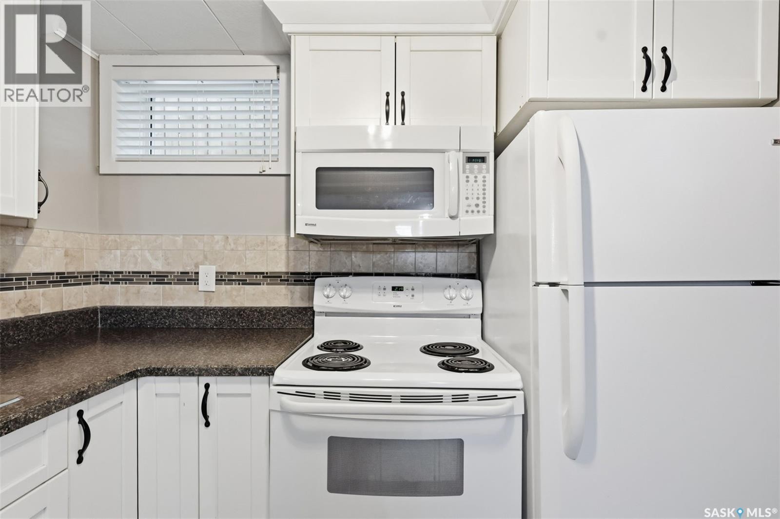 220 3Rd Street E, Saskatoon, SK