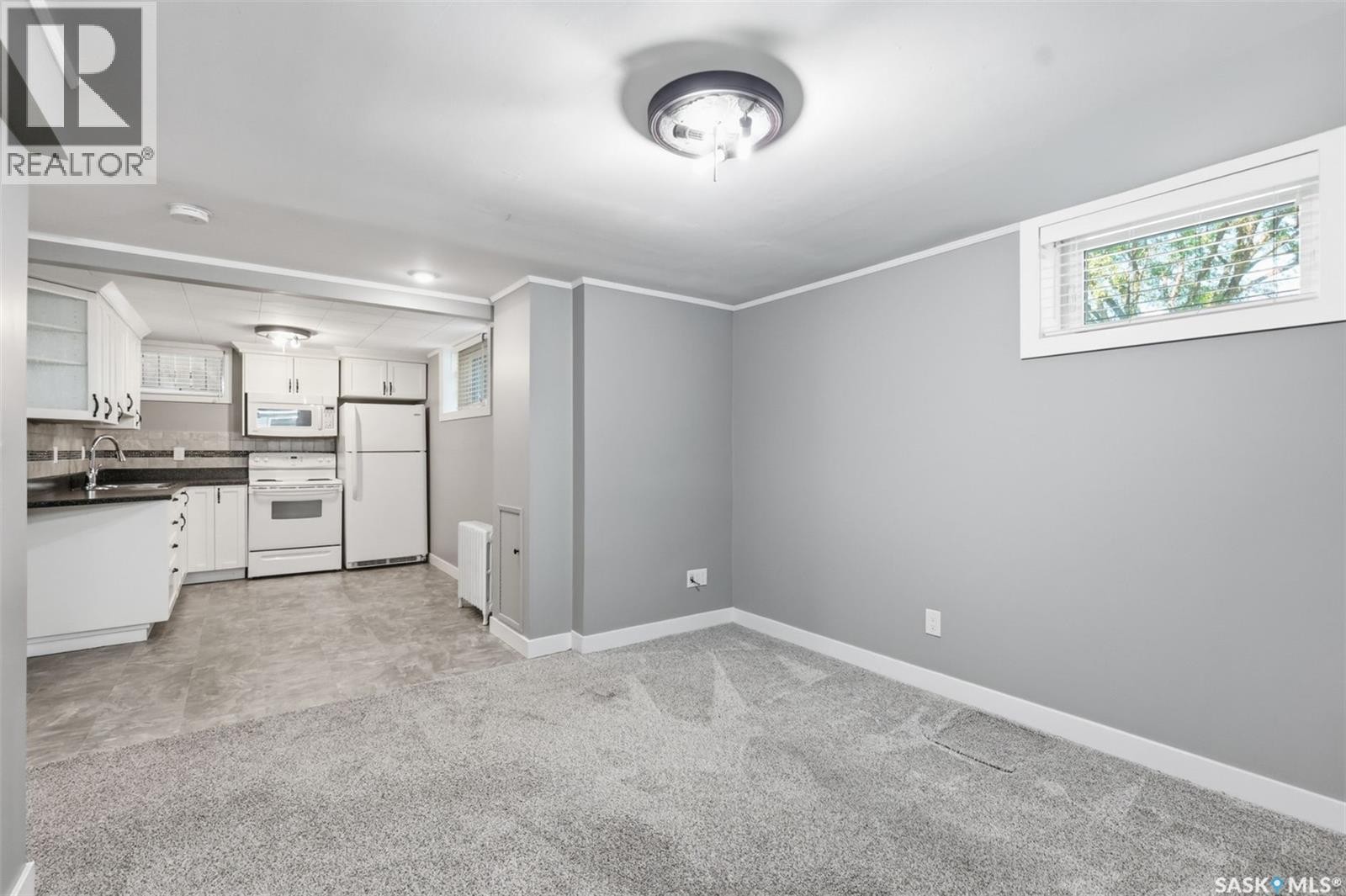 220 3Rd Street E, Saskatoon, SK