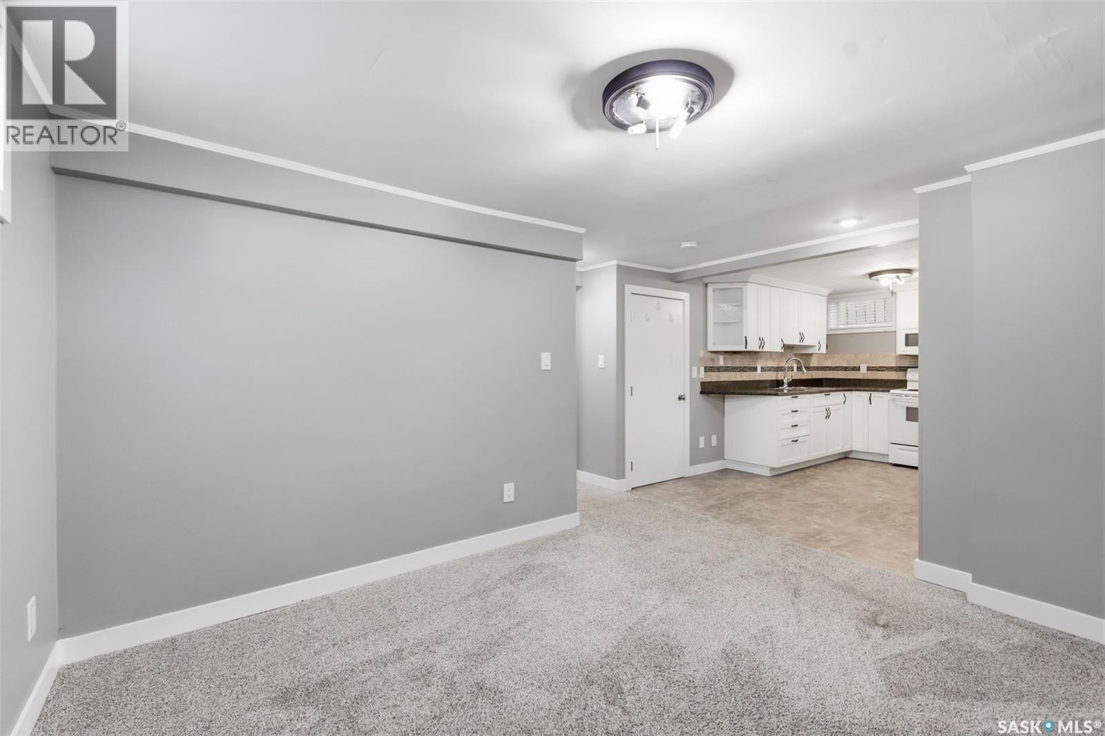 220 3Rd Street E, Saskatoon, SK