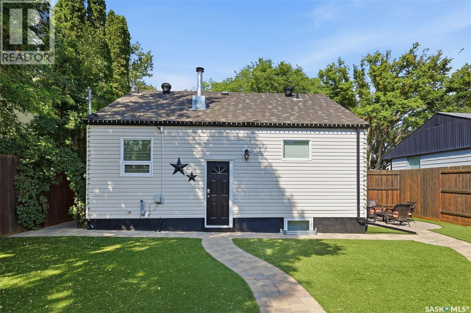 220 3Rd Street E, Saskatoon, SK