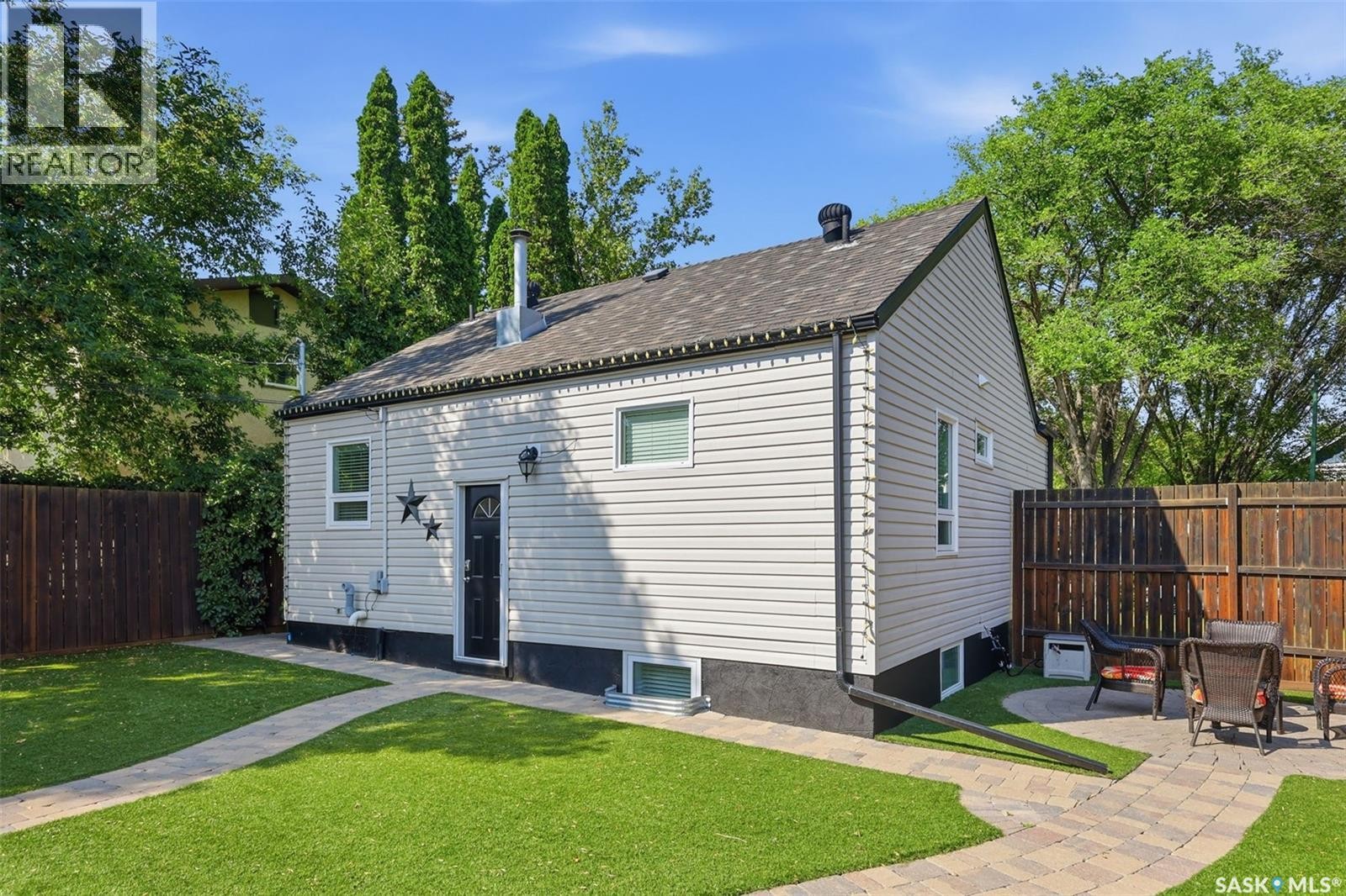 220 3Rd Street E, Saskatoon, SK