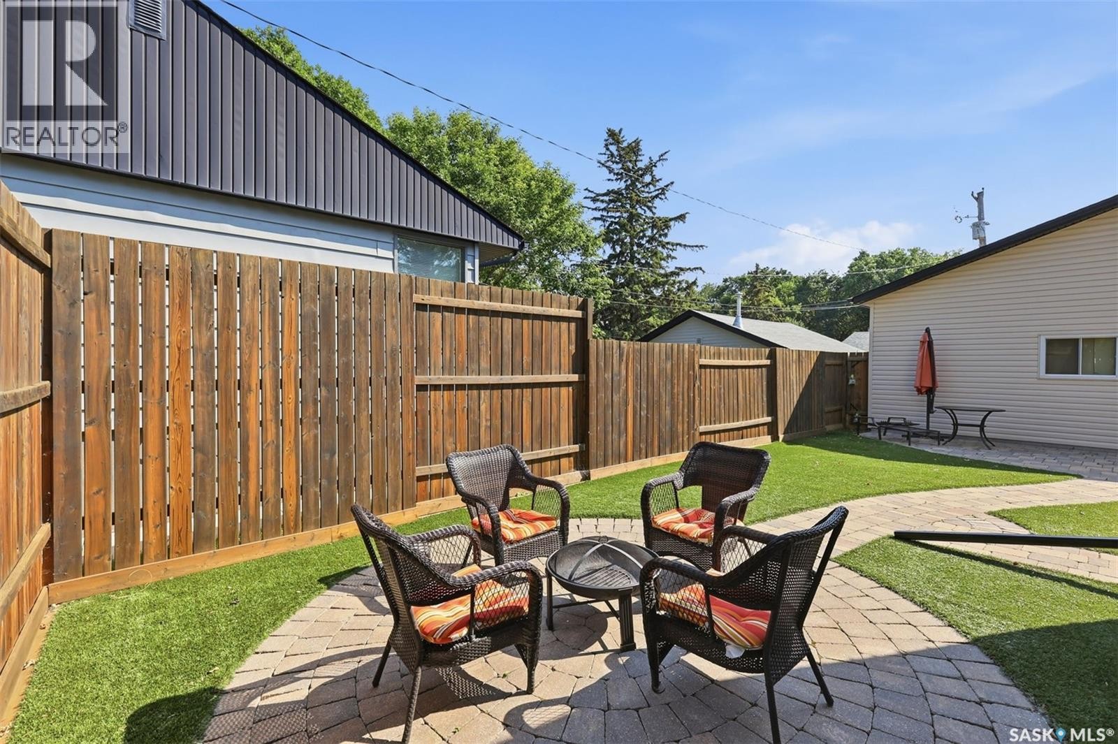 220 3Rd Street E, Saskatoon, SK