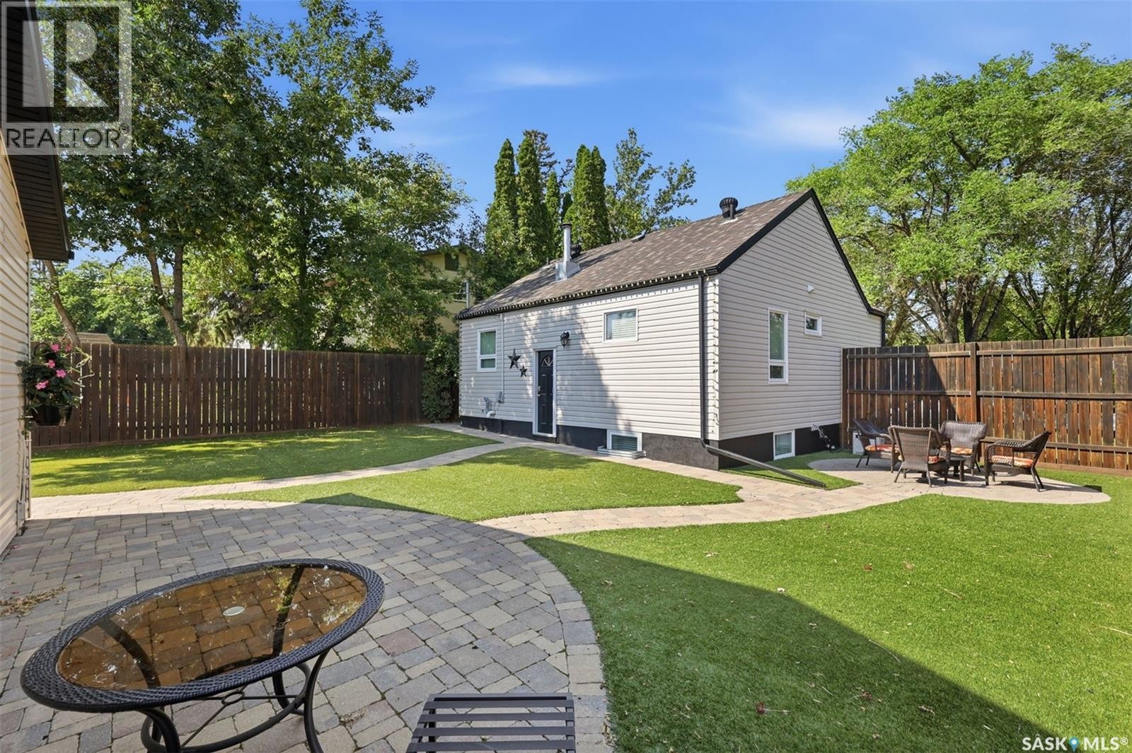 220 3Rd Street E, Saskatoon, SK
