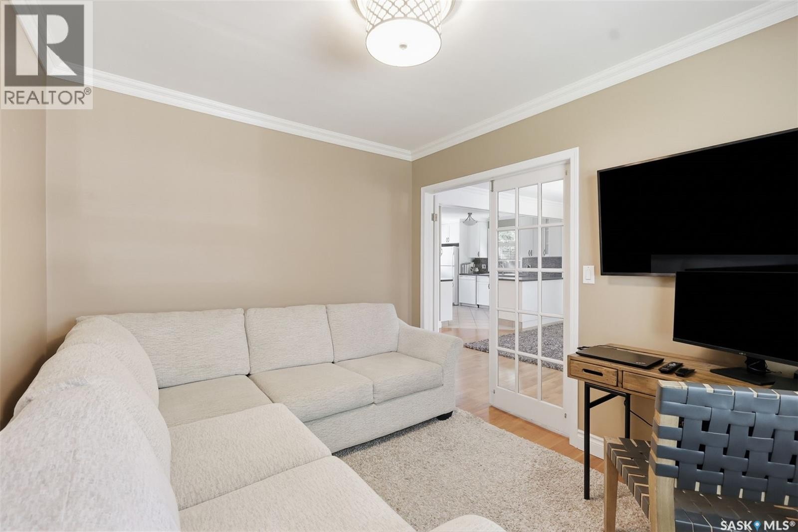 220 3Rd Street E, Saskatoon, SK