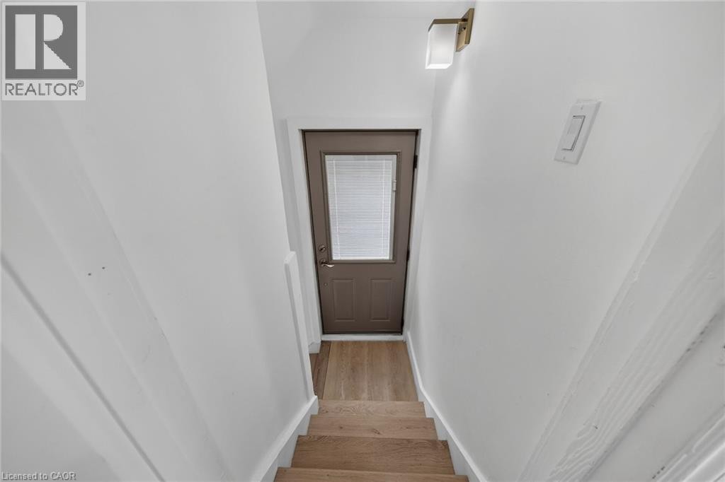229 Park Row S, Hamilton, ON