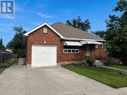 792 CURTIS ROAD Peterborough (Ashburnham Ward 4), ON K9H 2E7