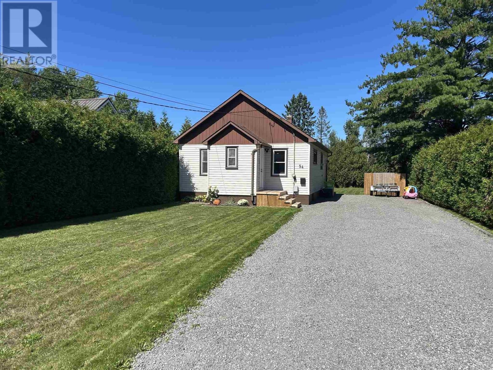 54 Killarney Rd, Sault Ste. Marie, ON