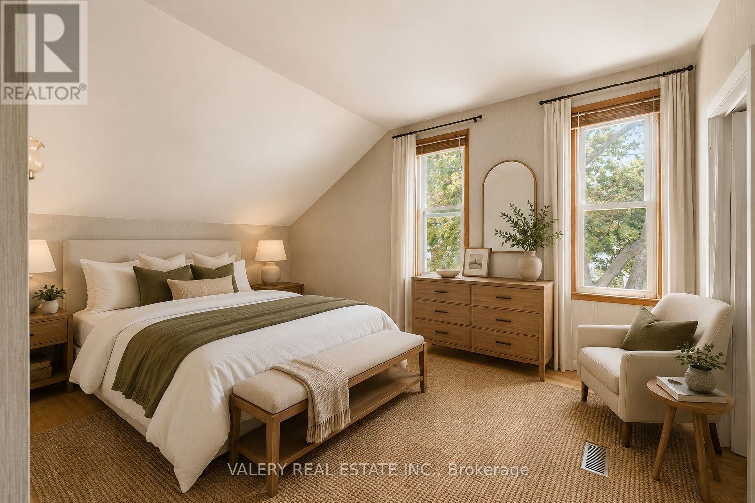 Virtually Staged - 34 Chalmers Street N, Cambridge, ON