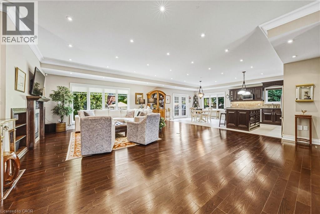 231 Pine Cove Road, Burlington, ON
