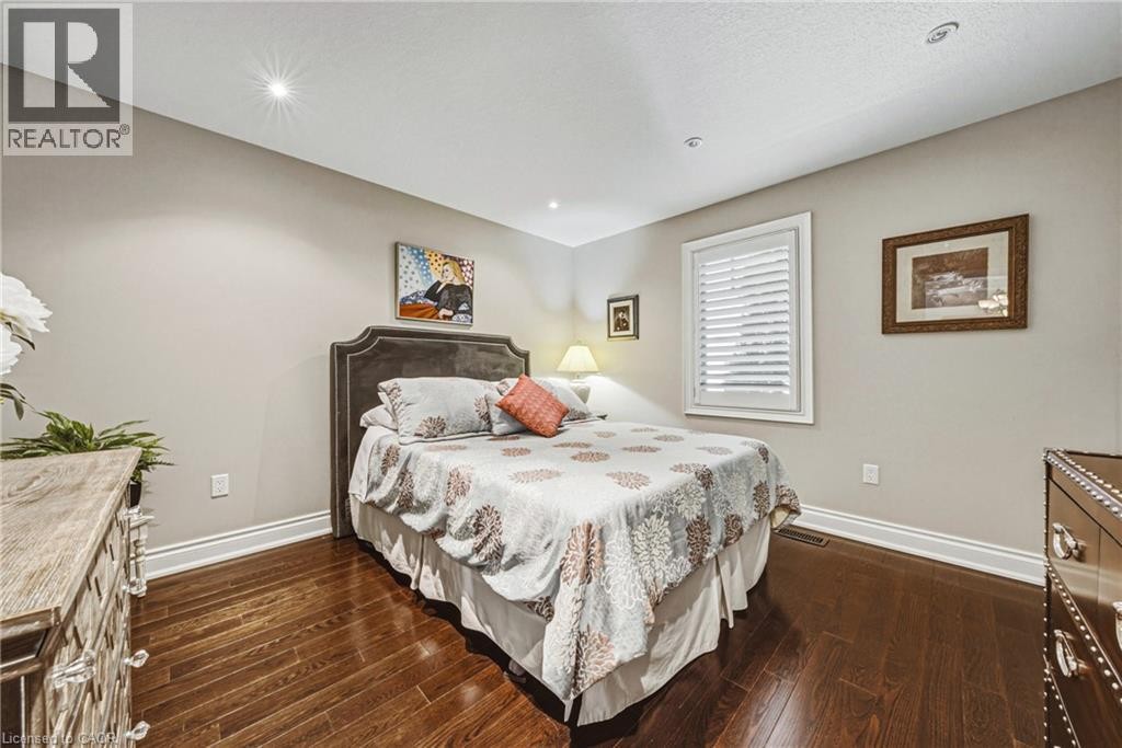 231 Pine Cove Road, Burlington, ON