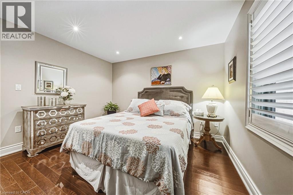 231 Pine Cove Road, Burlington, ON