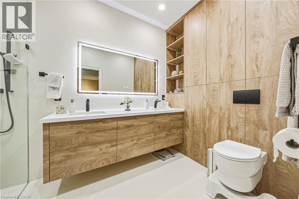 231 Pine Cove Road, Burlington, ON