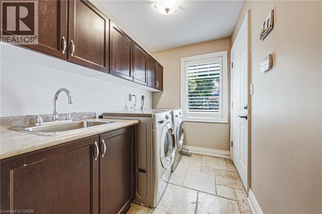 231 Pine Cove Road, Burlington, ON
