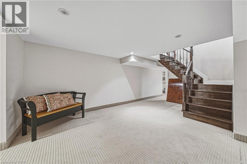 231 Pine Cove Road, Burlington, ON