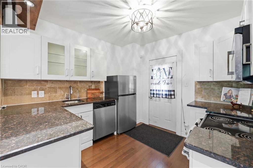 128 Robert Street, Hamilton, ON
