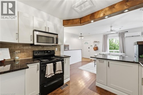 128 Robert Street, Hamilton, ON 