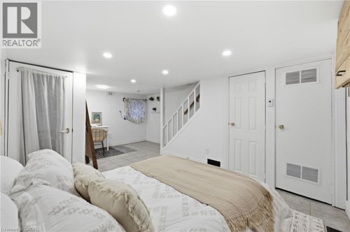 128 Robert Street, Hamilton, ON 