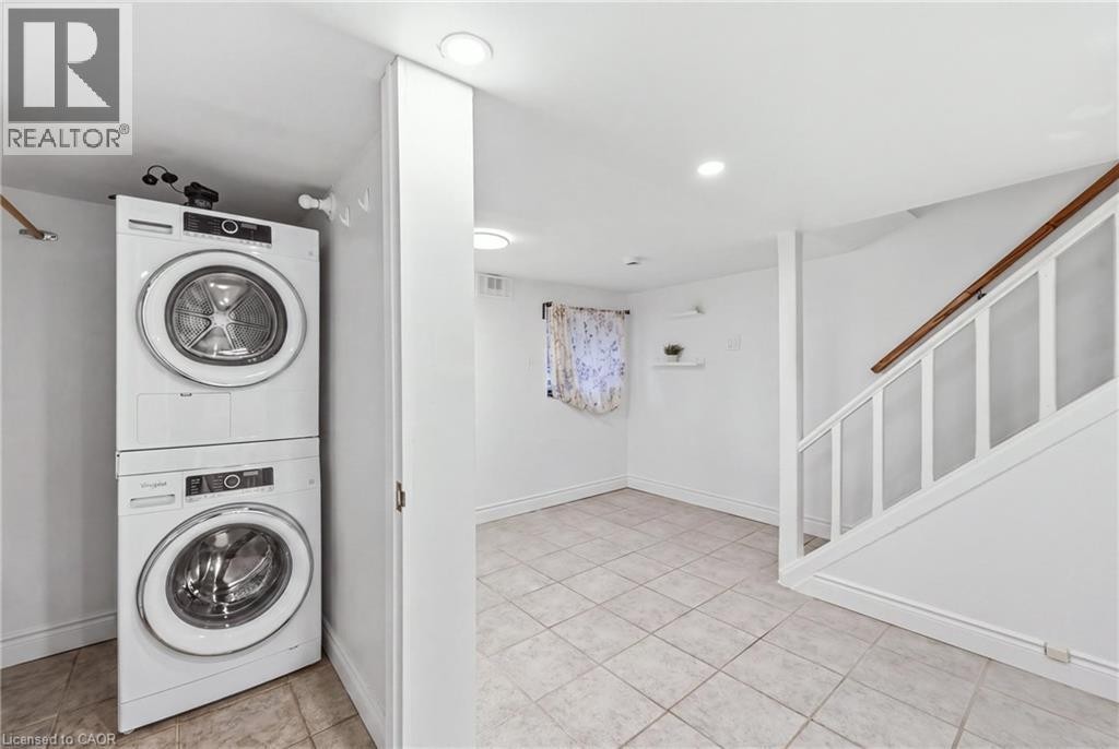128 Robert Street, Hamilton, ON