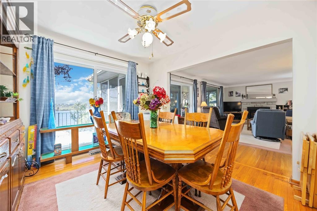 563 Riverside Drive, St Clair, ON