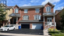 165 GAIL PARKS CRESCENT Newmarket, ON L3X 3C1