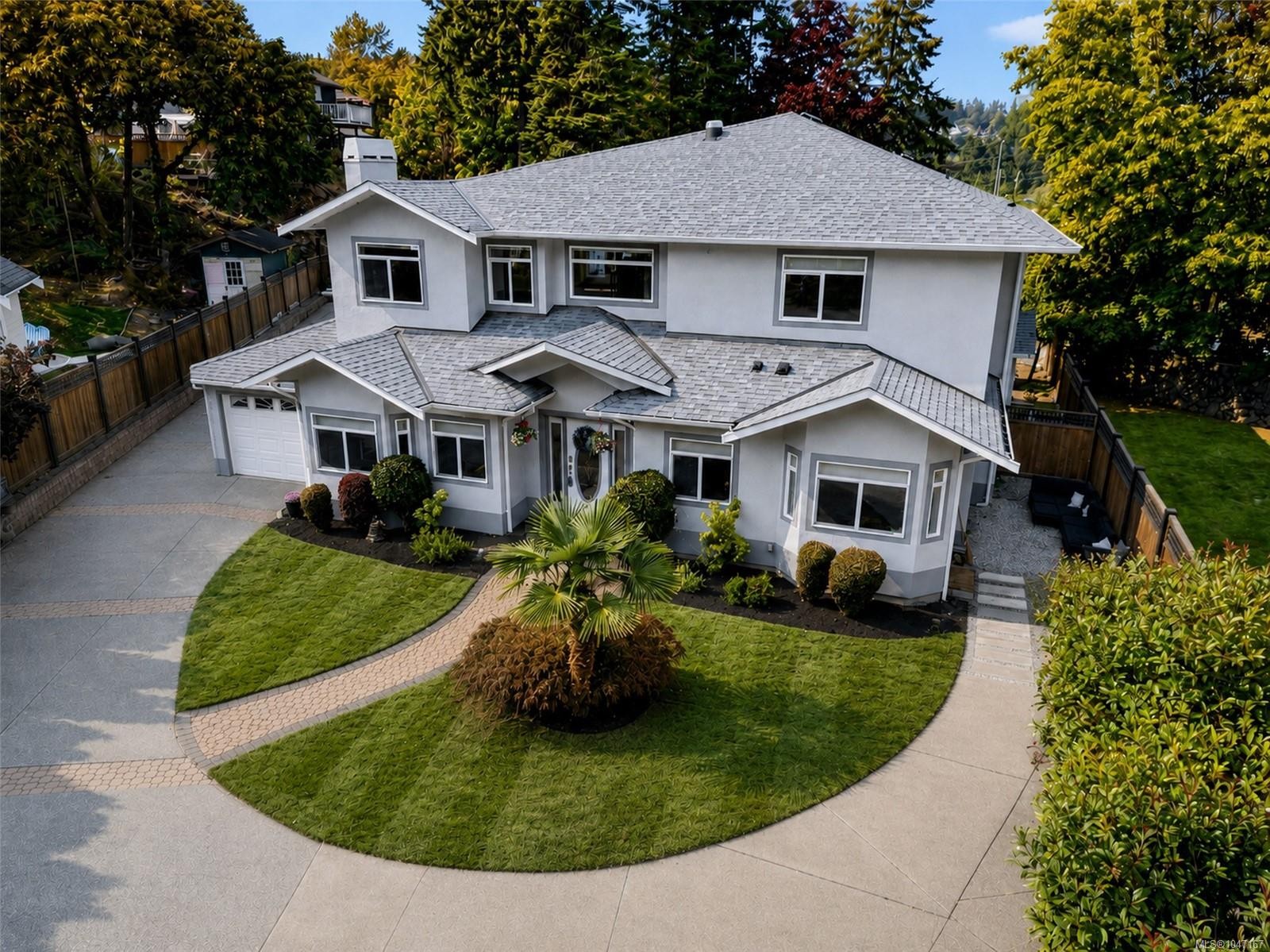 16 Edwards Estates Rd, View Royal, BC