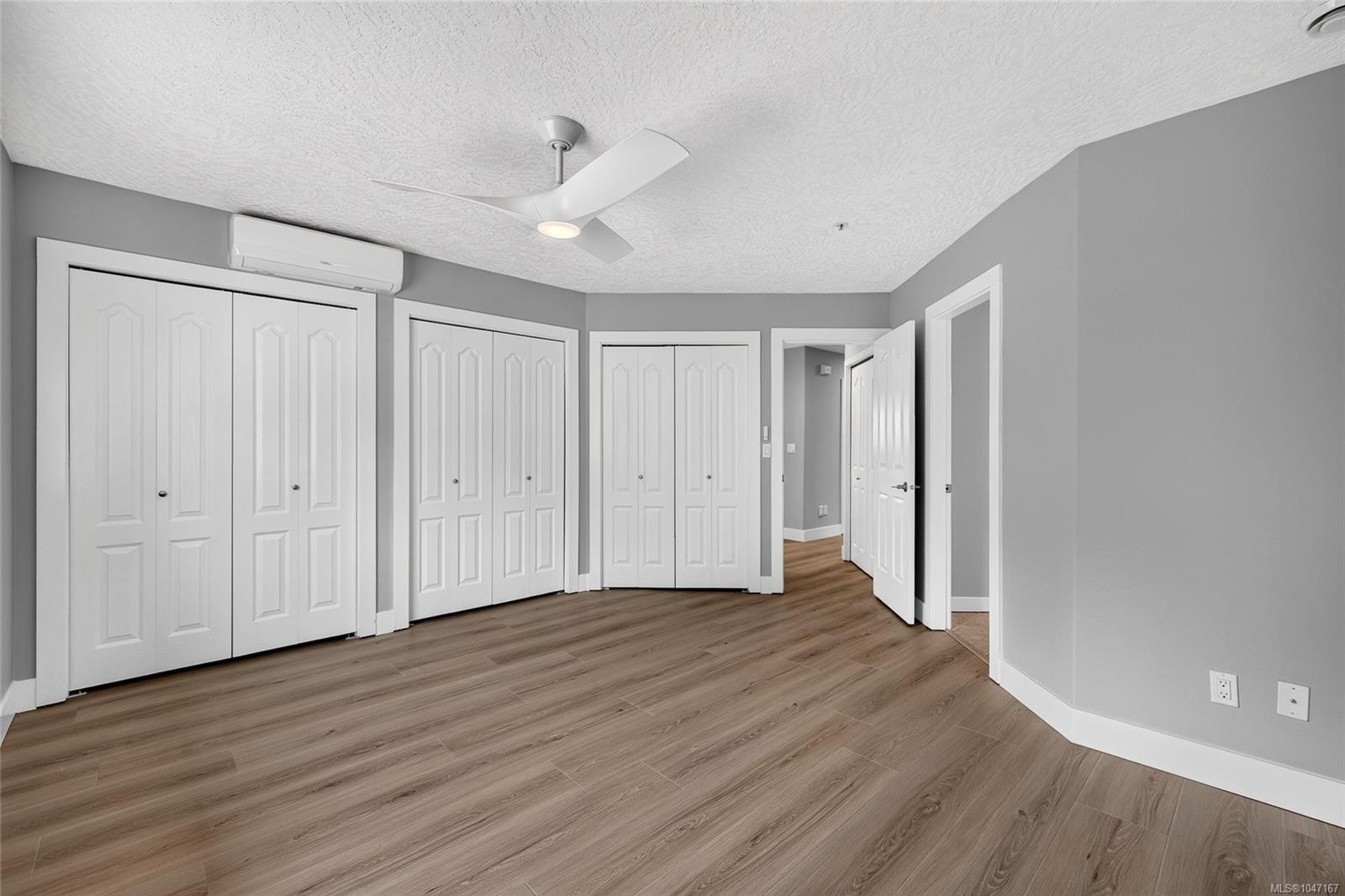 16 Edwards Estates Rd, View Royal, BC