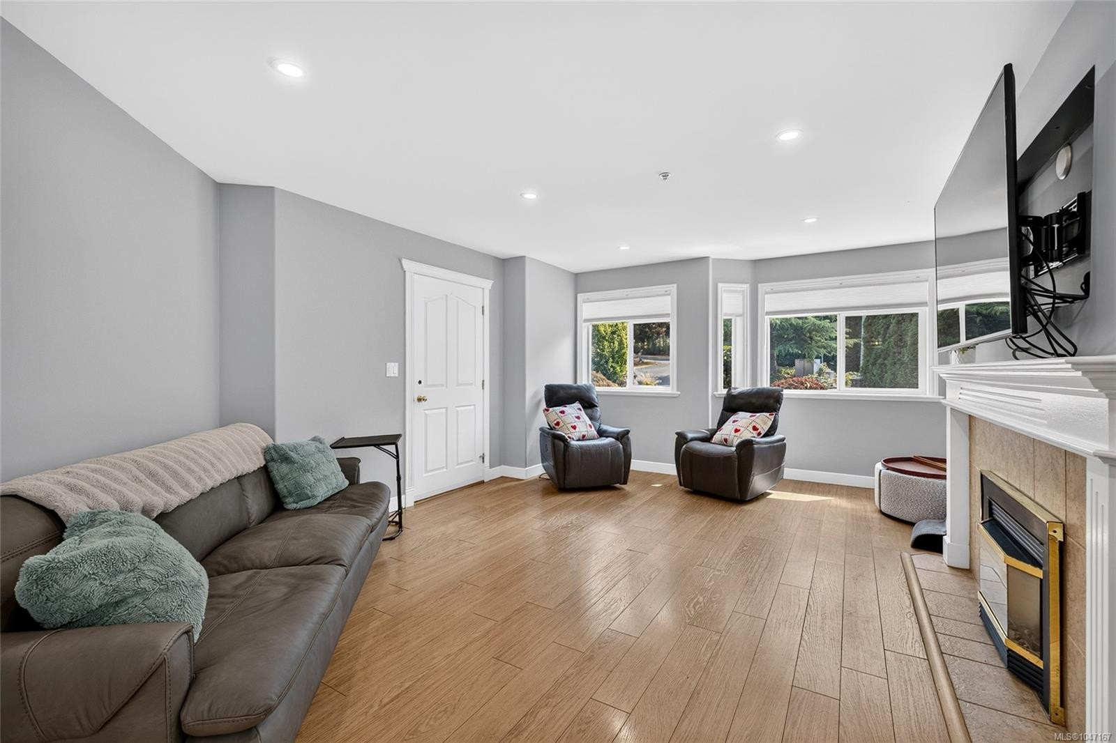 16 Edwards Estates Rd, View Royal, BC
