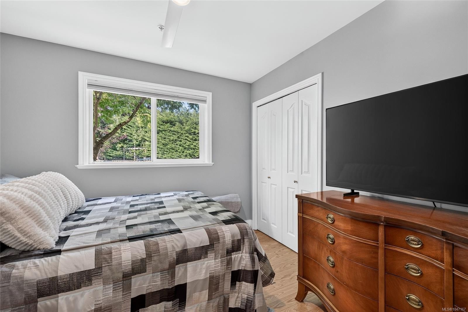 16 Edwards Estates Rd, View Royal, BC