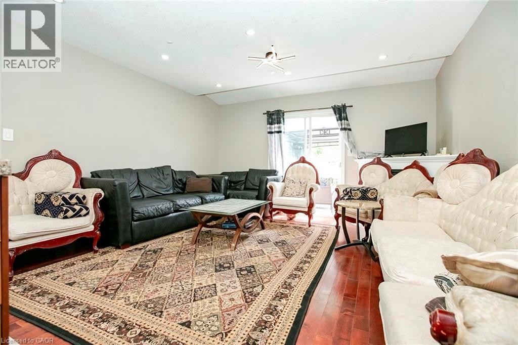 107 Glencliffe Court, Kitchener, ON