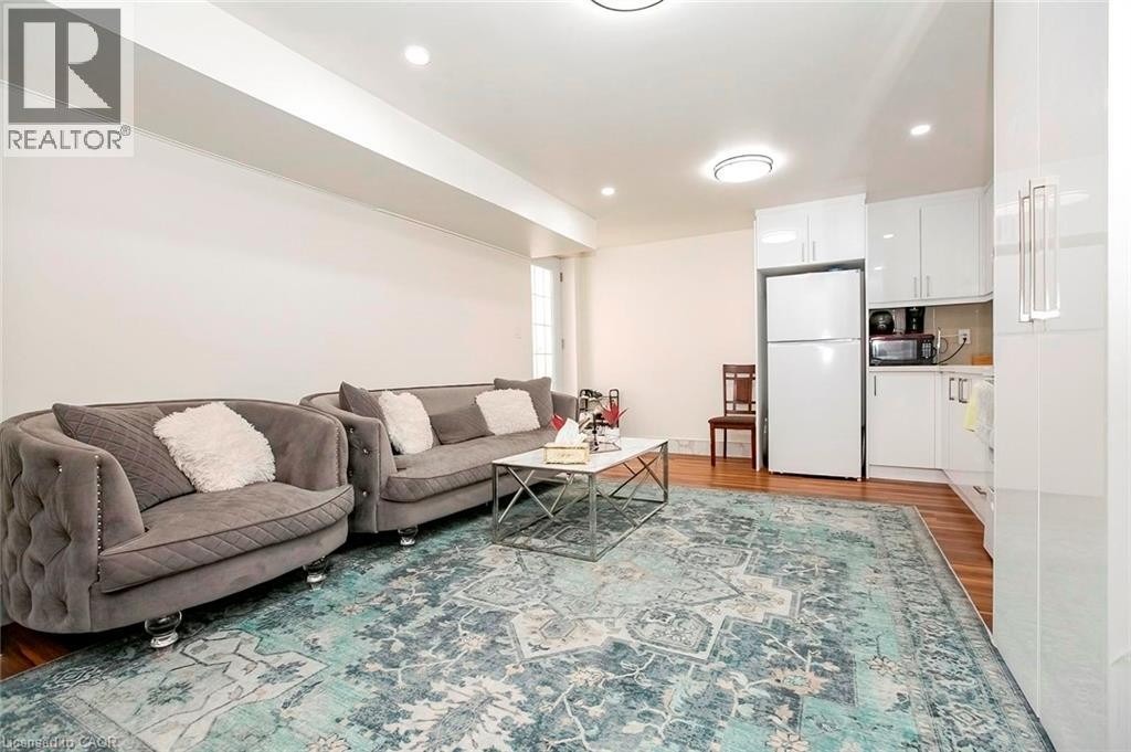107 Glencliffe Court, Kitchener, ON
