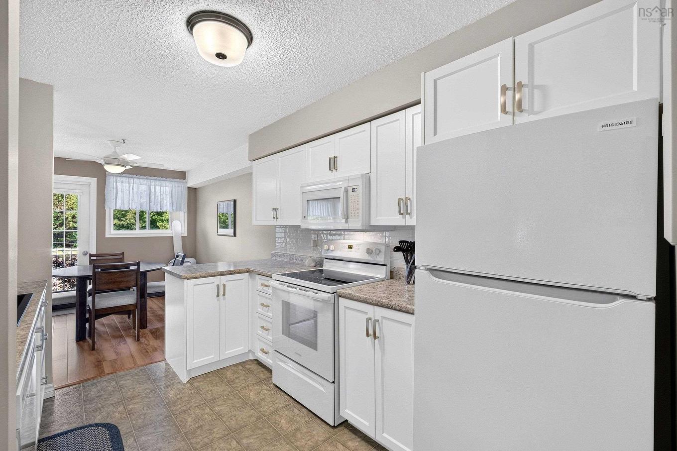 211 15 Knightsridge Drive, Halifax, NS