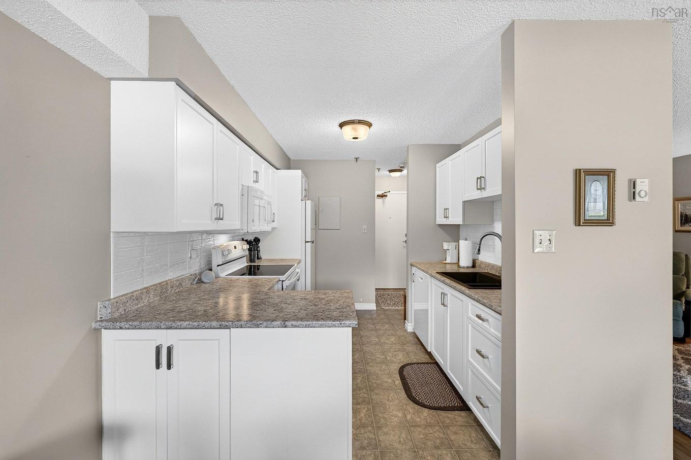 211 15 Knightsridge Drive, Halifax, NS