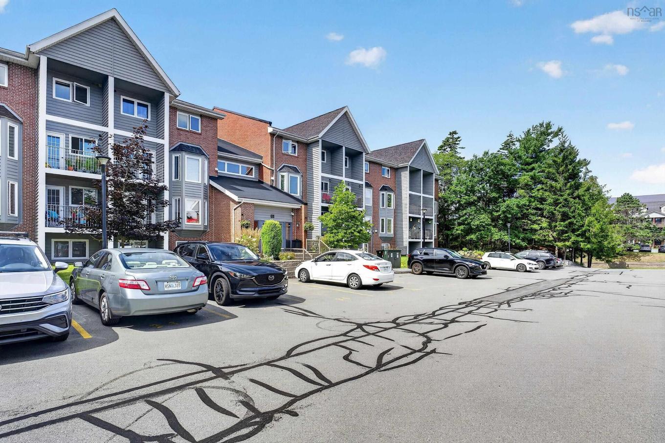 211 15 Knightsridge Drive, Halifax, NS