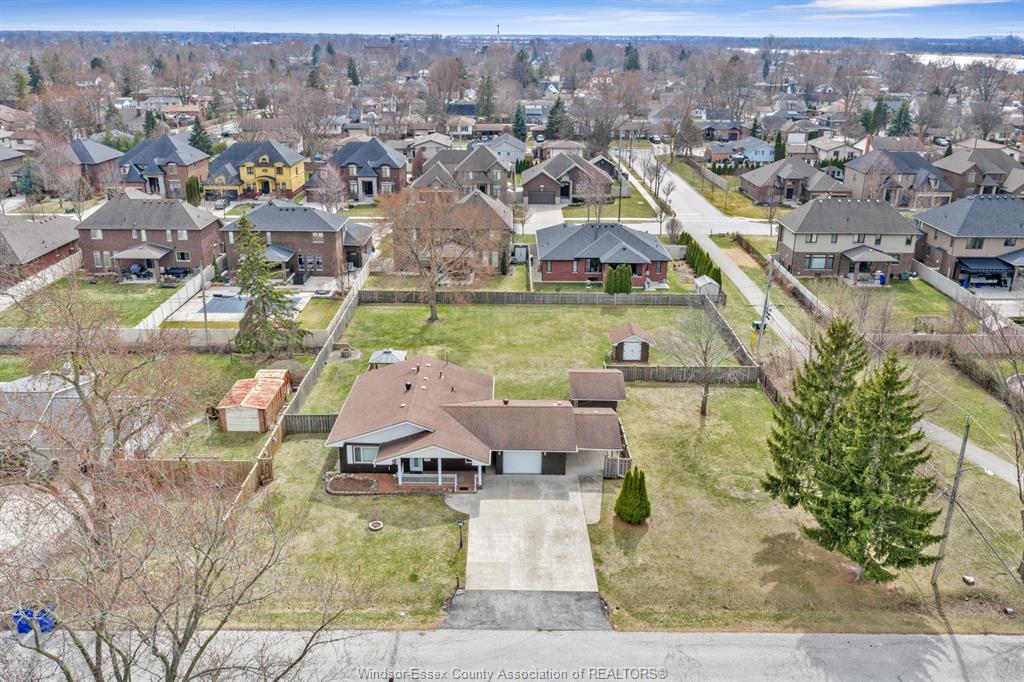 180 Elsworth, Lasalle, ON