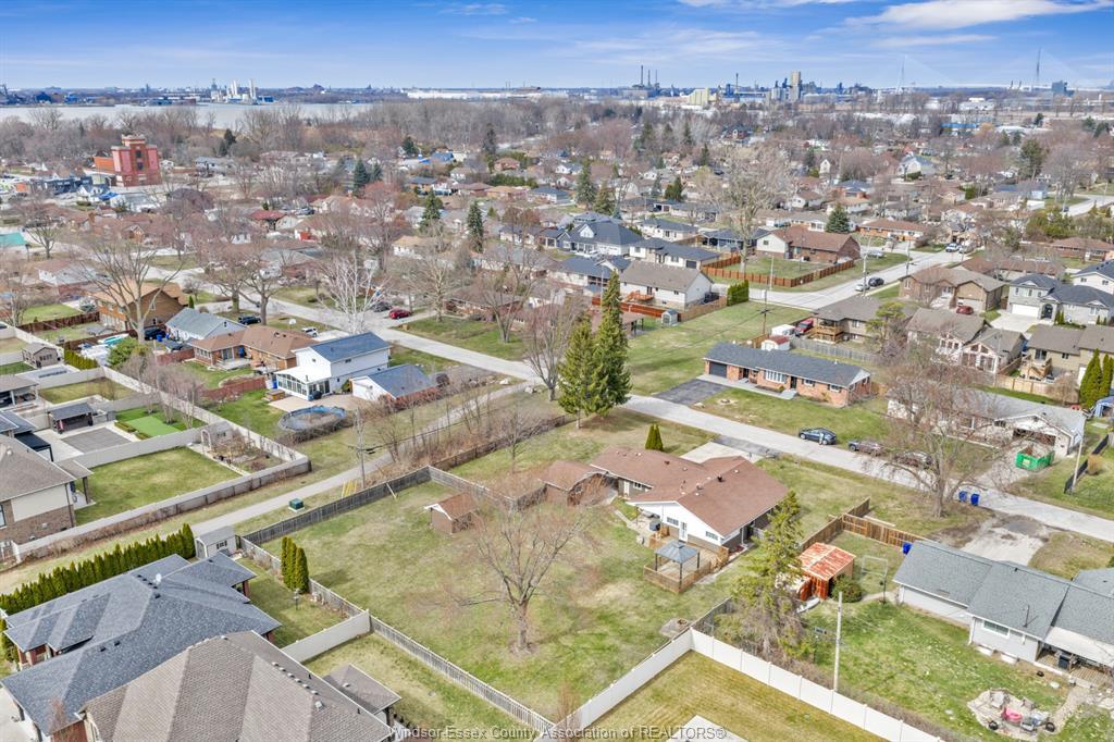 180 Elsworth, Lasalle, ON