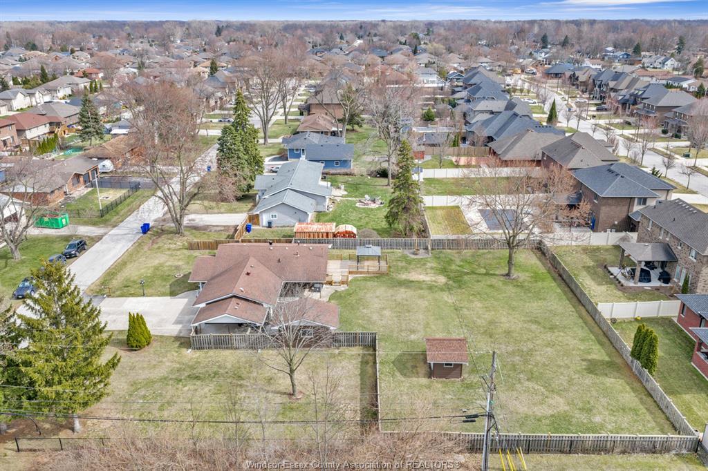 180 Elsworth, Lasalle, ON