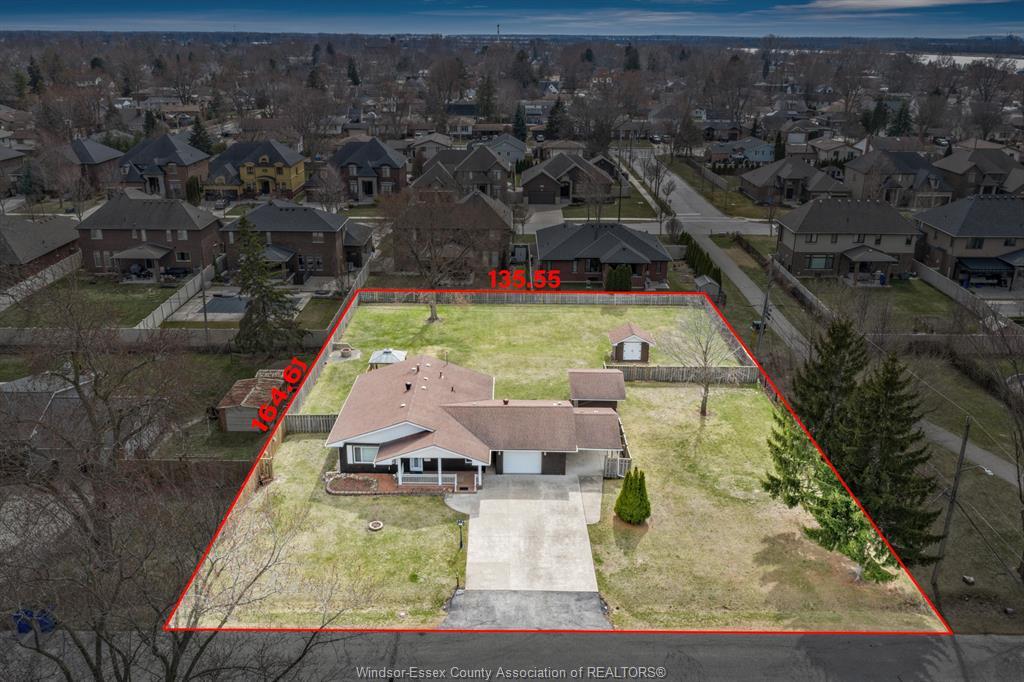 180 Elsworth, Lasalle, ON