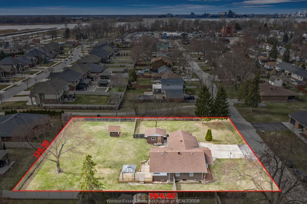 180 Elsworth, Lasalle, ON